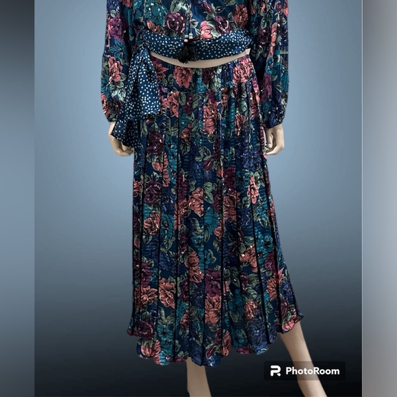 VINTAGE DIANE FREIS GEORGETTE 1980s  FLORAL BLOUSE AND SKIRT SET.🥰 - Picture 3 of 8